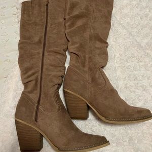 Eleven Oaks Boots